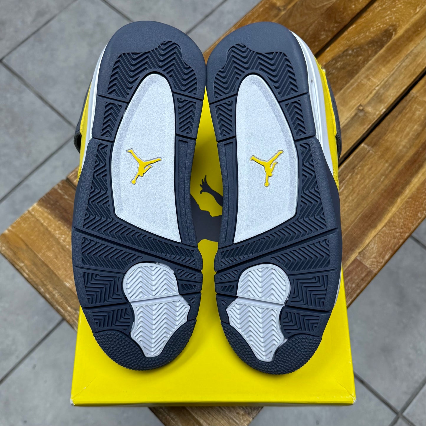Jordan 4 Lightning (Worn)