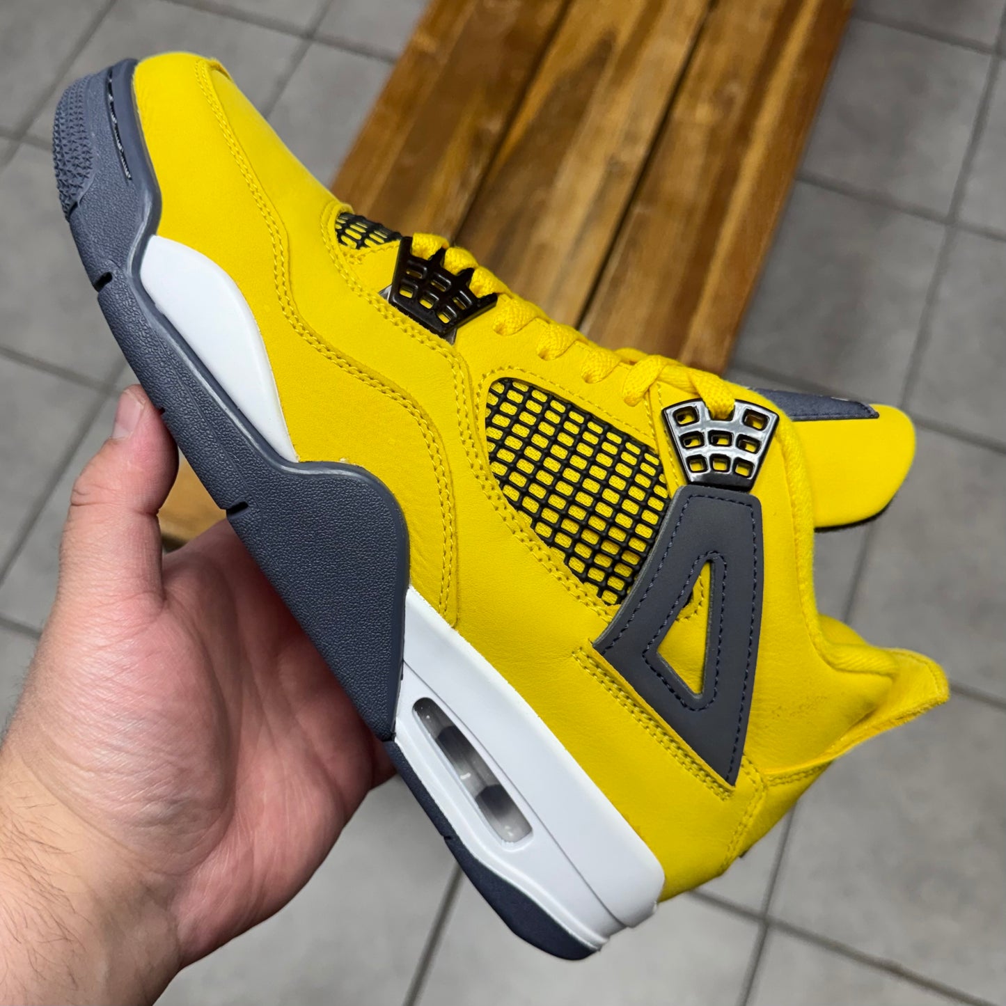 Jordan 4 Lightning (Worn)