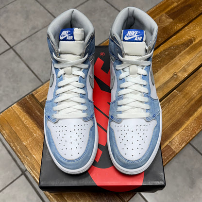 Jordan 1 High OG Hyper Royal (Worn)