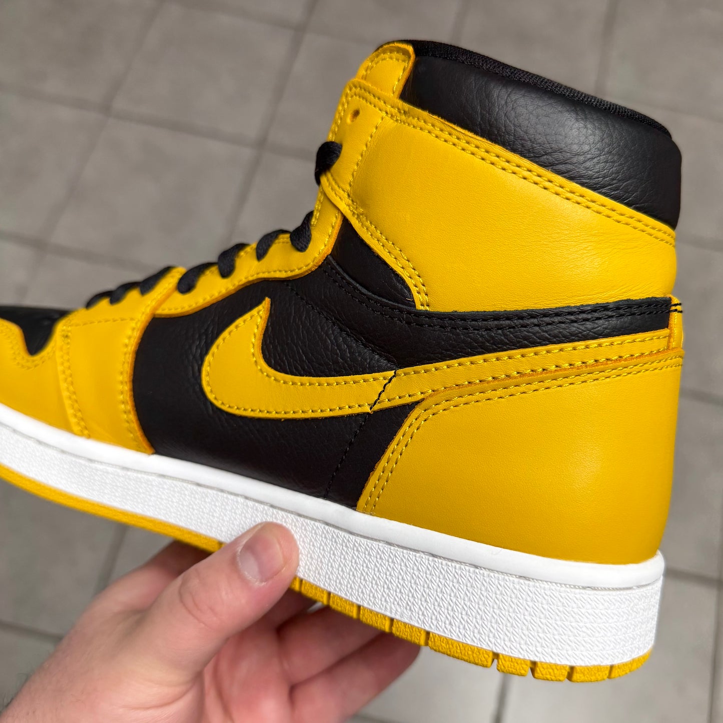 Jordan 1 High OG Pollen (Worn)