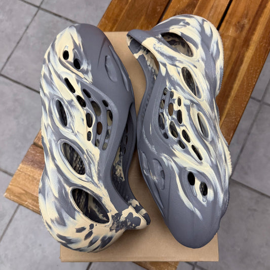 Yeezy Foam RNNR MXT Moon Gray (Worn)
