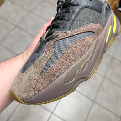 Yeezy Boost 700 ‘Mauve’ (Worn)