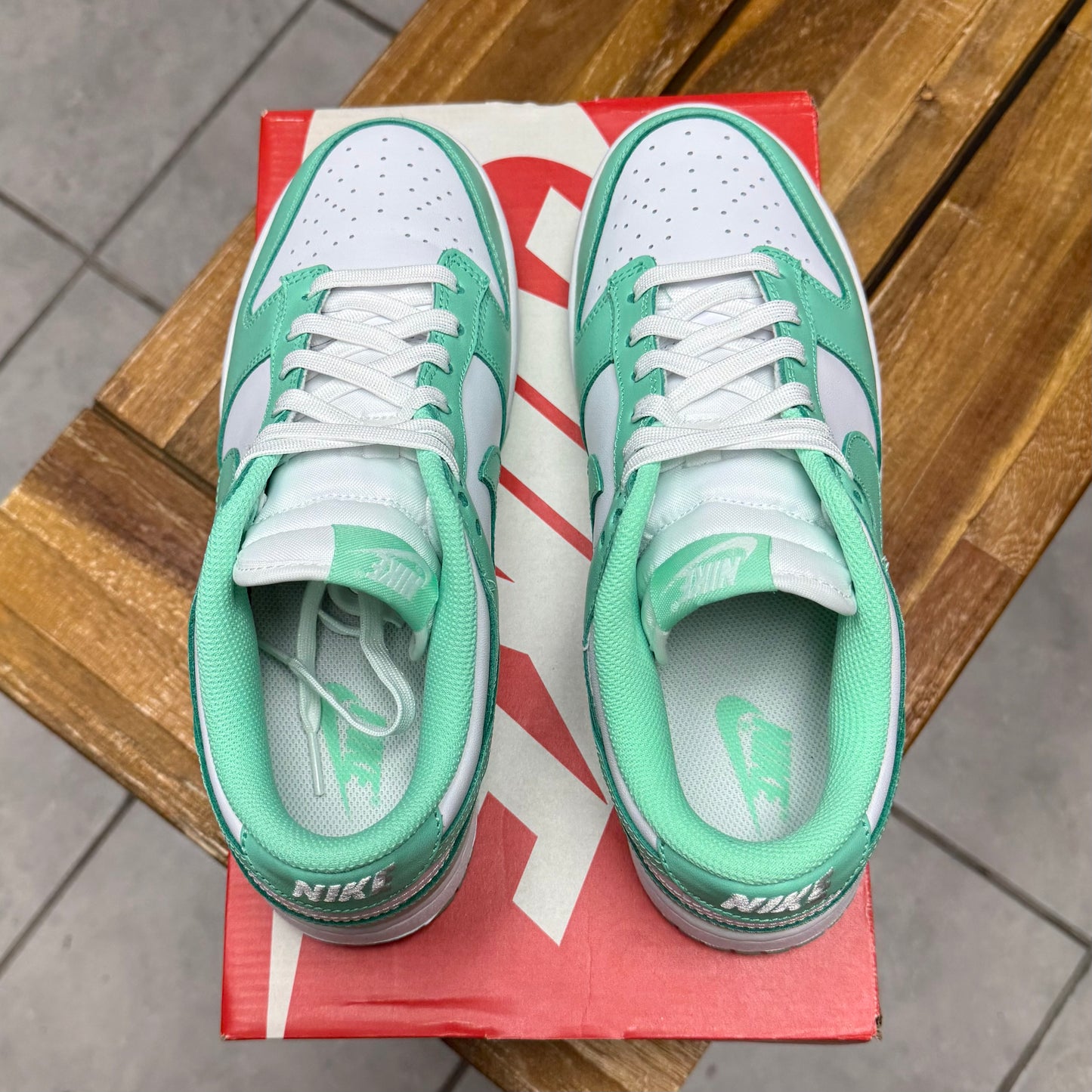 Dunk Low Green Glow (Worn)