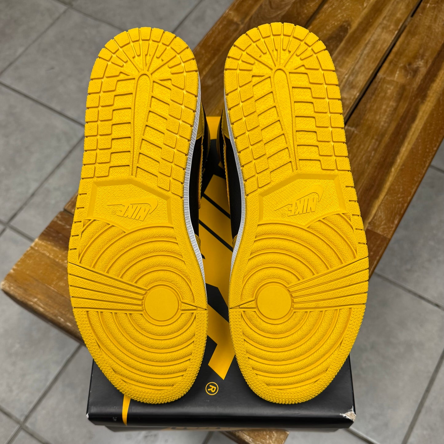 Jordan 1 High OG Pollen (Worn)