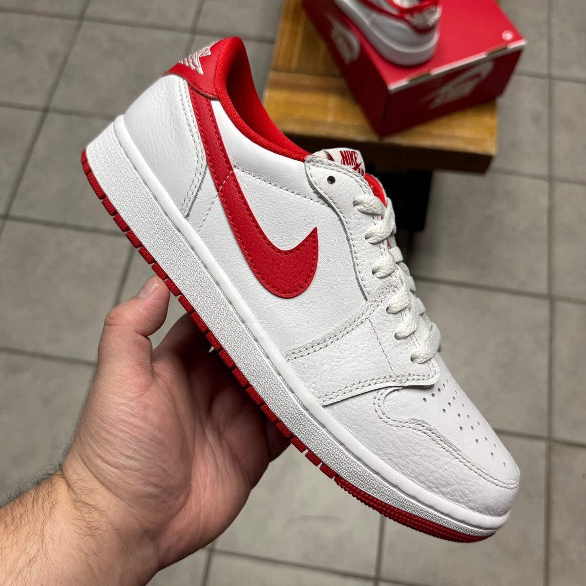 Jordan 1 Low OG University Red (Worn)
