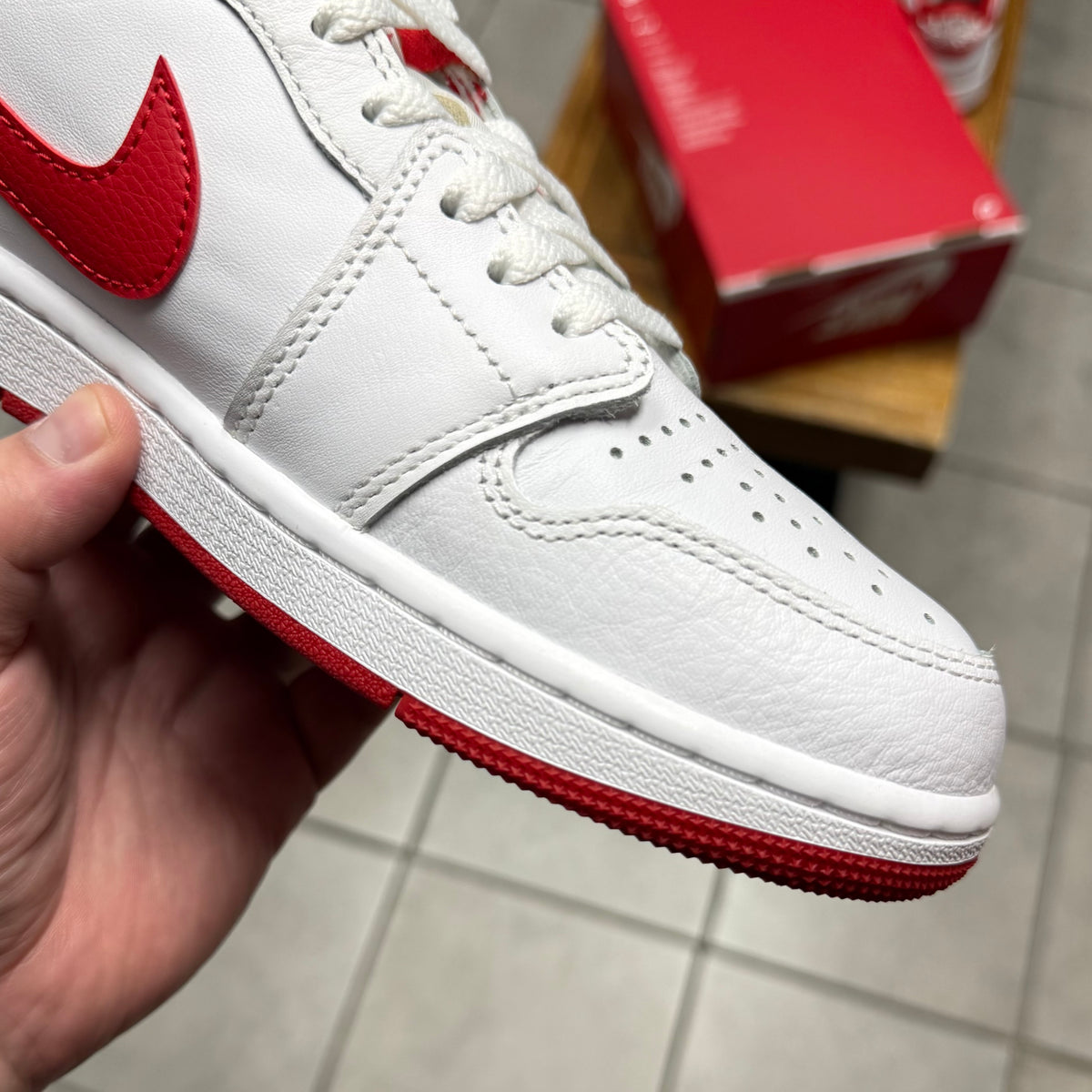 Jordan 1 Low OG University Red (Worn)