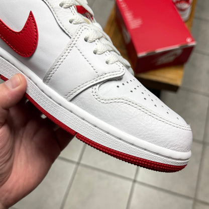 Jordan 1 Low OG University Red (Worn)
