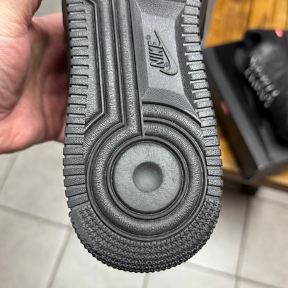 Air Force 1 Low x Supreme Black (Worn)