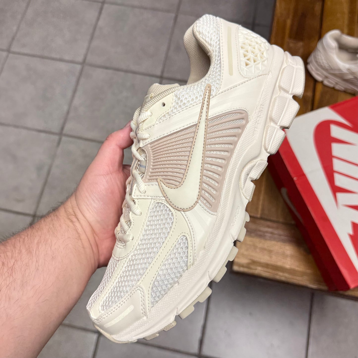 Air Zoom Vomero 5 ‘Pale Ivory Sanddrift’