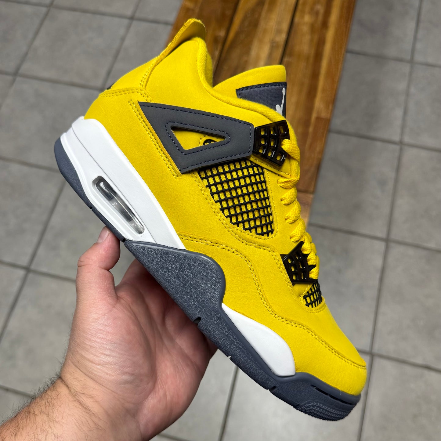 Jordan 4 Lightning (Worn)