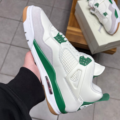 Jordan 4 SB Pine Green