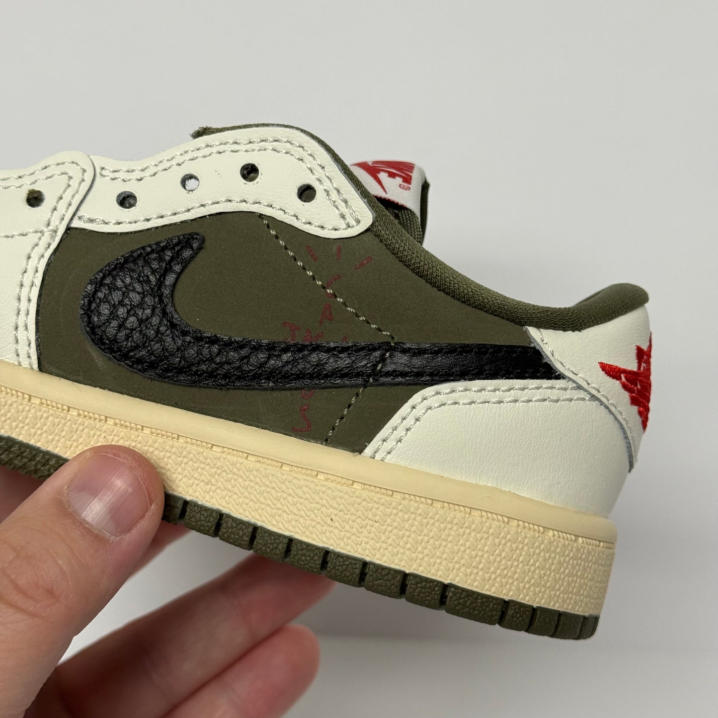 Jordan 1 Low OG x Travis Scott ‘Medium Olive’