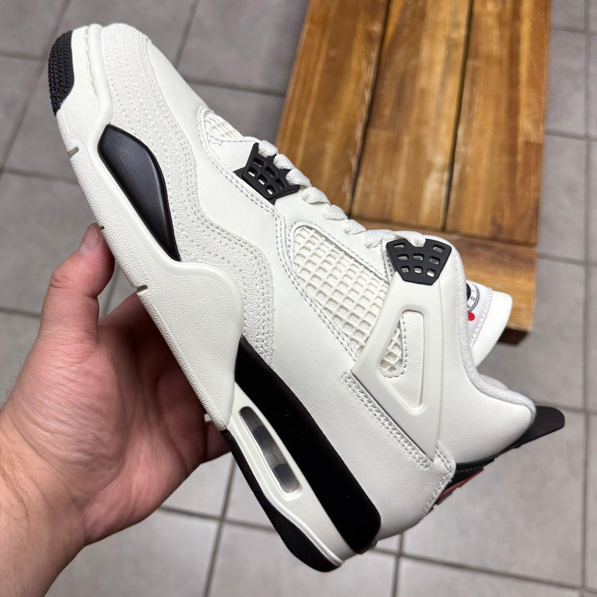 Jordan 4 Flight Club