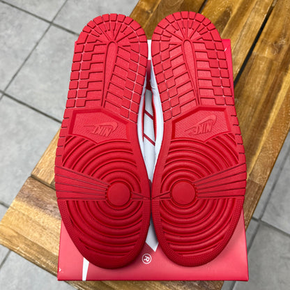 Jordan 1 Low OG University Red (Worn)