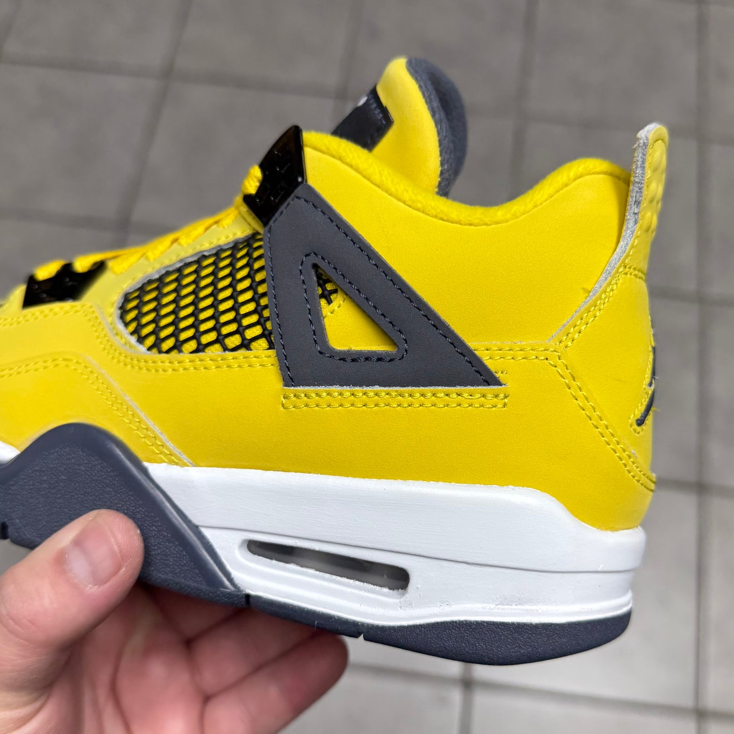 Jordan 4 Lightning 2021 (Worn)