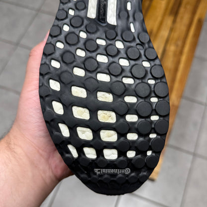 UltraBoost 1.0 Triple Black (Worn)