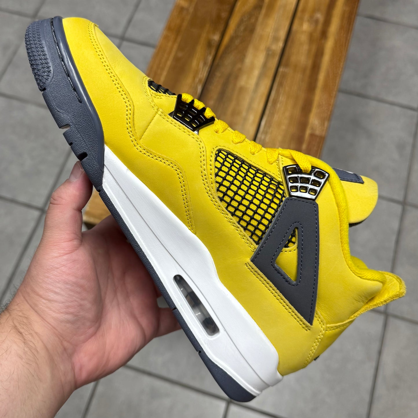 Jordan 4 Lightning (Worn)