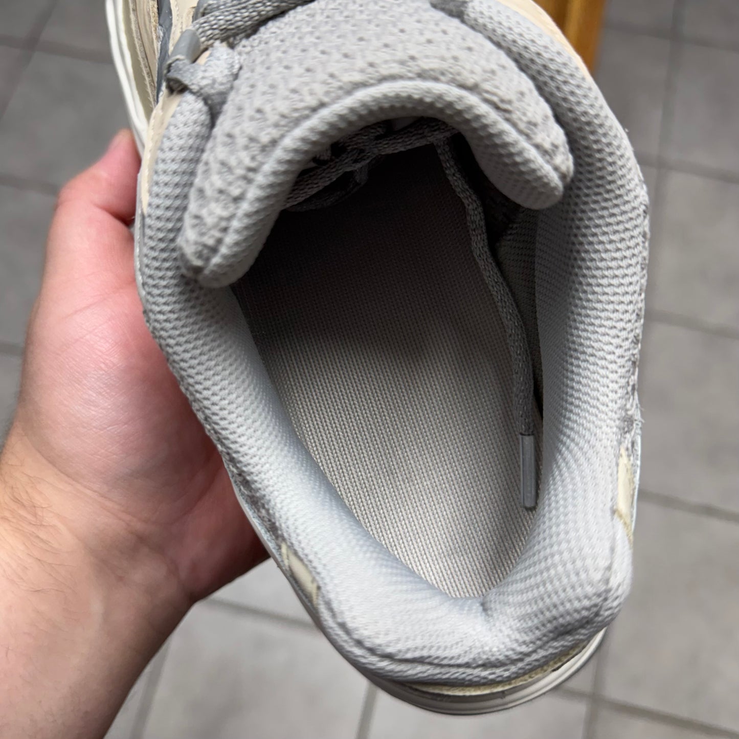 Yeezy 700 V2 Cream (Worn)