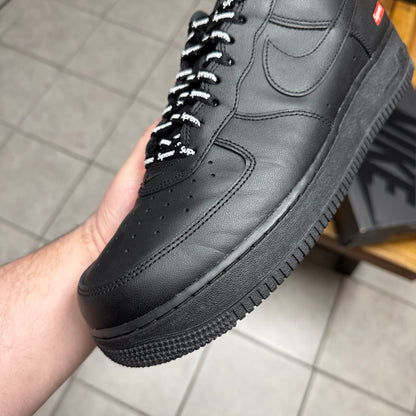Air Force 1 Low x Supreme Black (Worn)