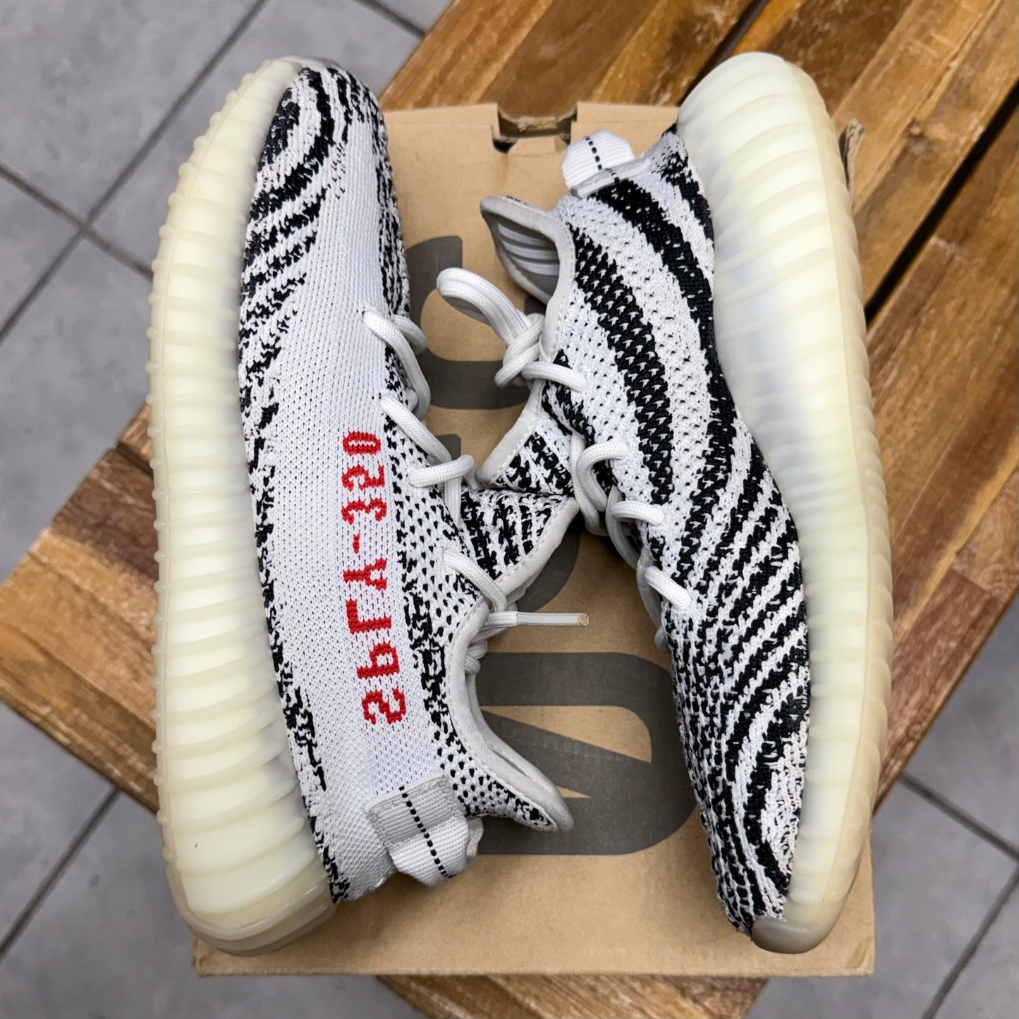 Yeezy 350 V2 Zebra (Worn)
