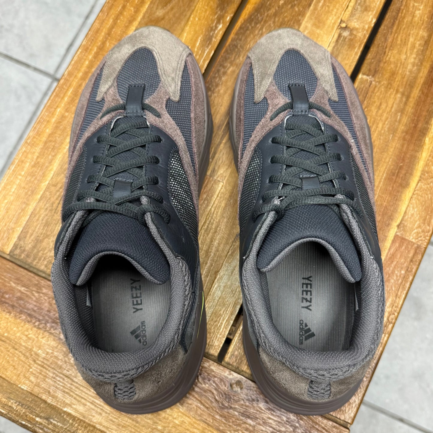 Yeezy Boost 700 ‘Mauve’ (Worn)