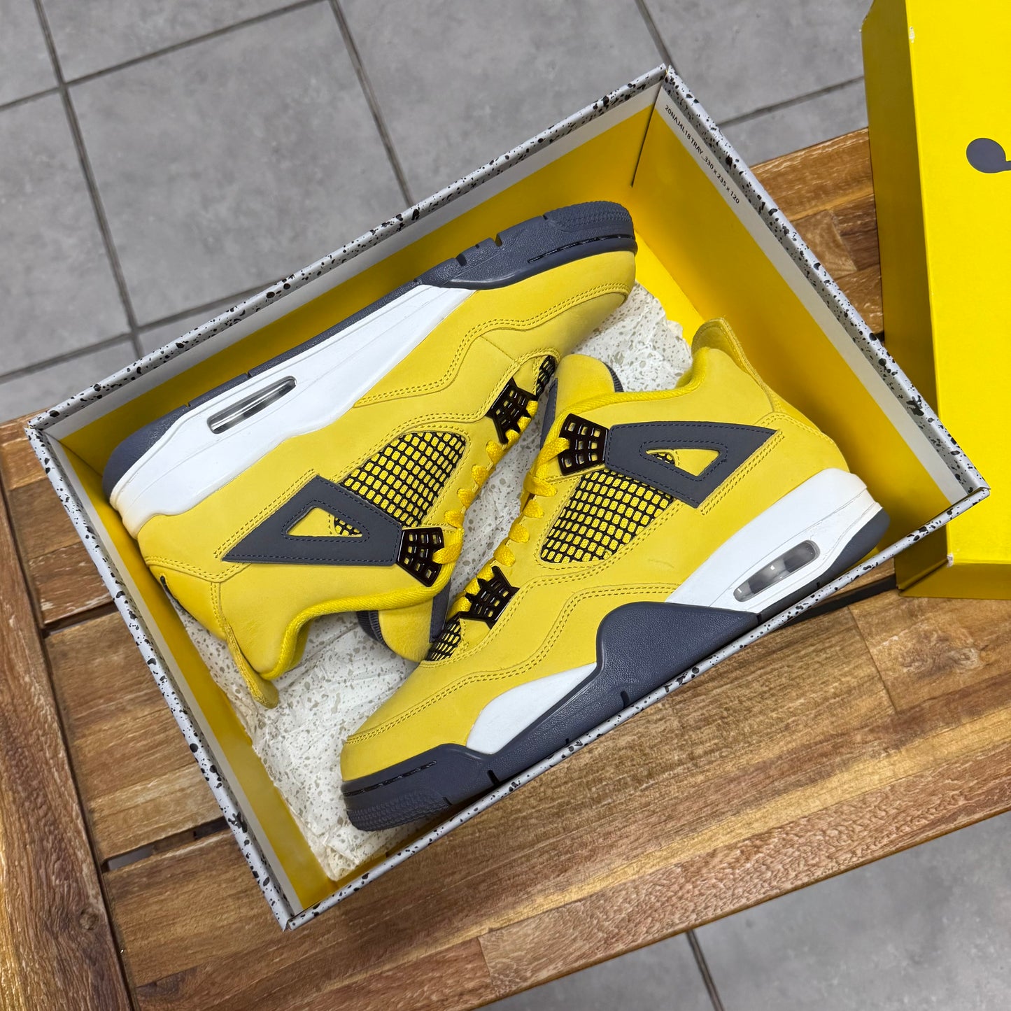 Jordan 4 Lightning (Worn)