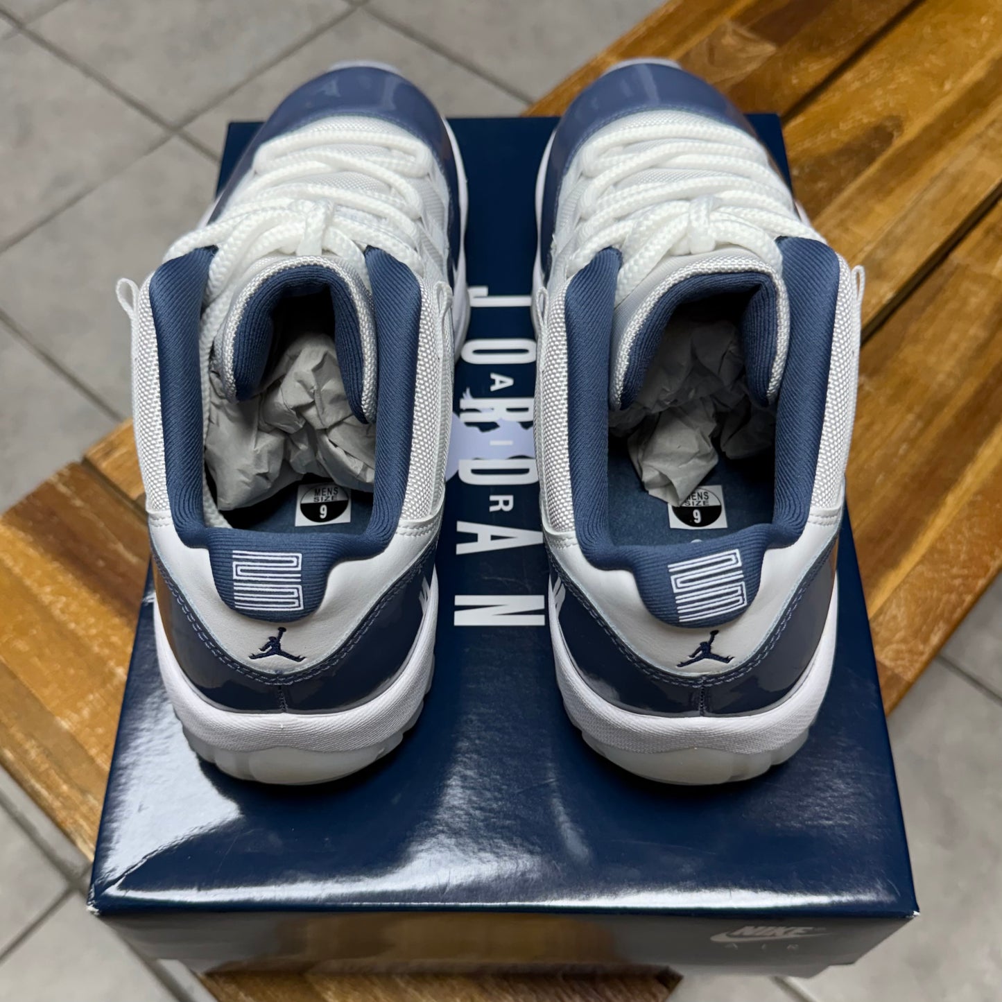 Jordan 11 Low Diffused Blue