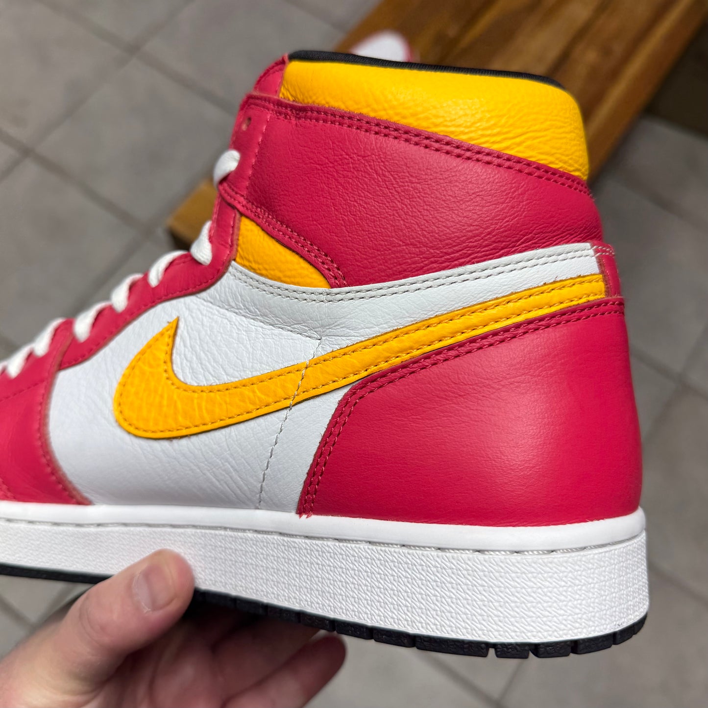 Jordan 1 High OG Light Fusion Red (Worn)