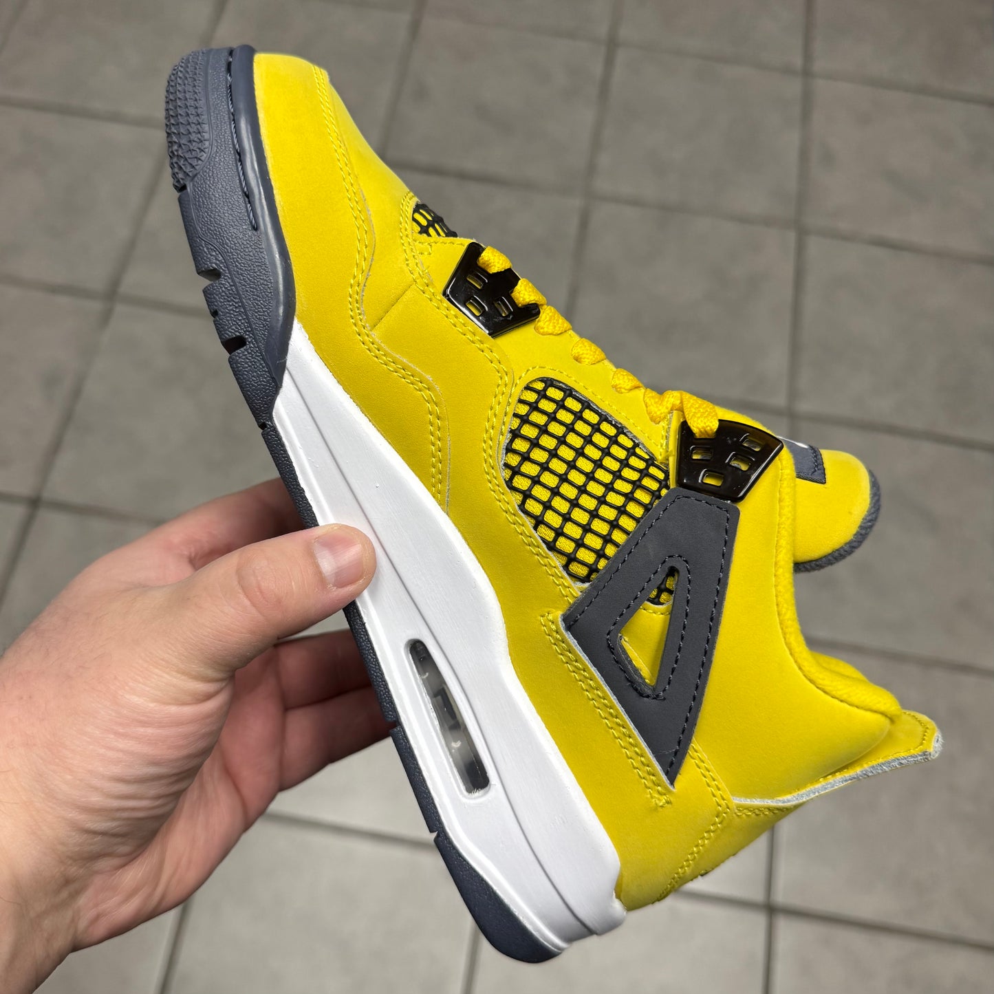Jordan 4 Lightning 2021 (Worn)