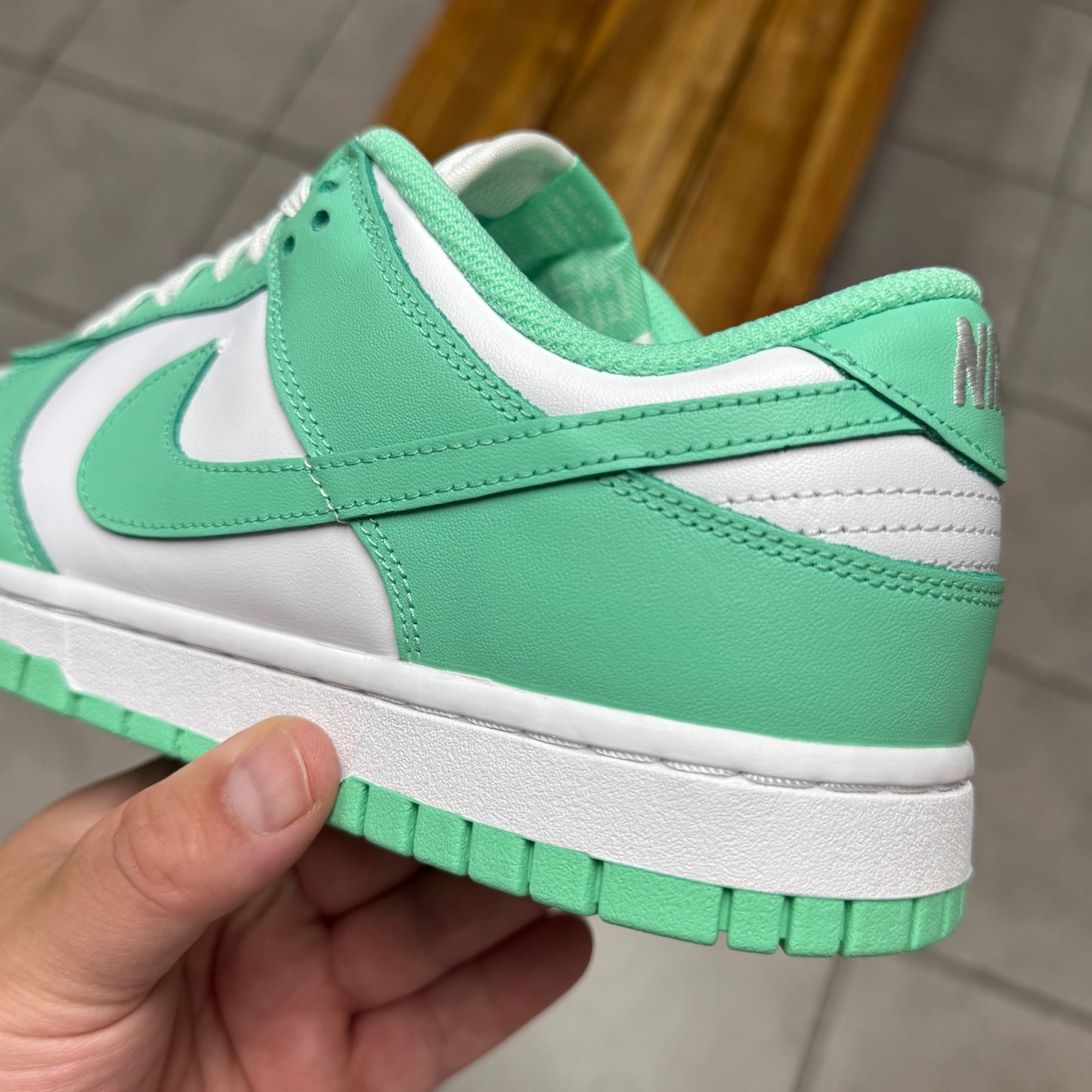 Dunk Low Green Glow (Worn)