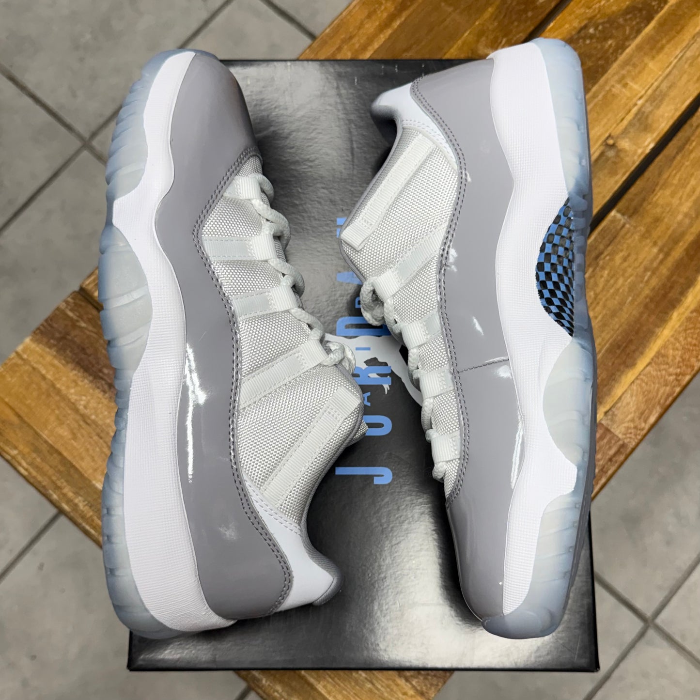 Jordan 11 Low Cement Grey