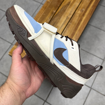 Zoom Field Jaxx x Travis Scott ‘Leche Blue’ (Worn)