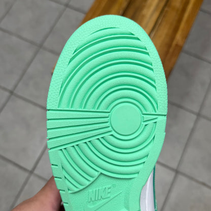 Dunk Low Green Glow (Worn)