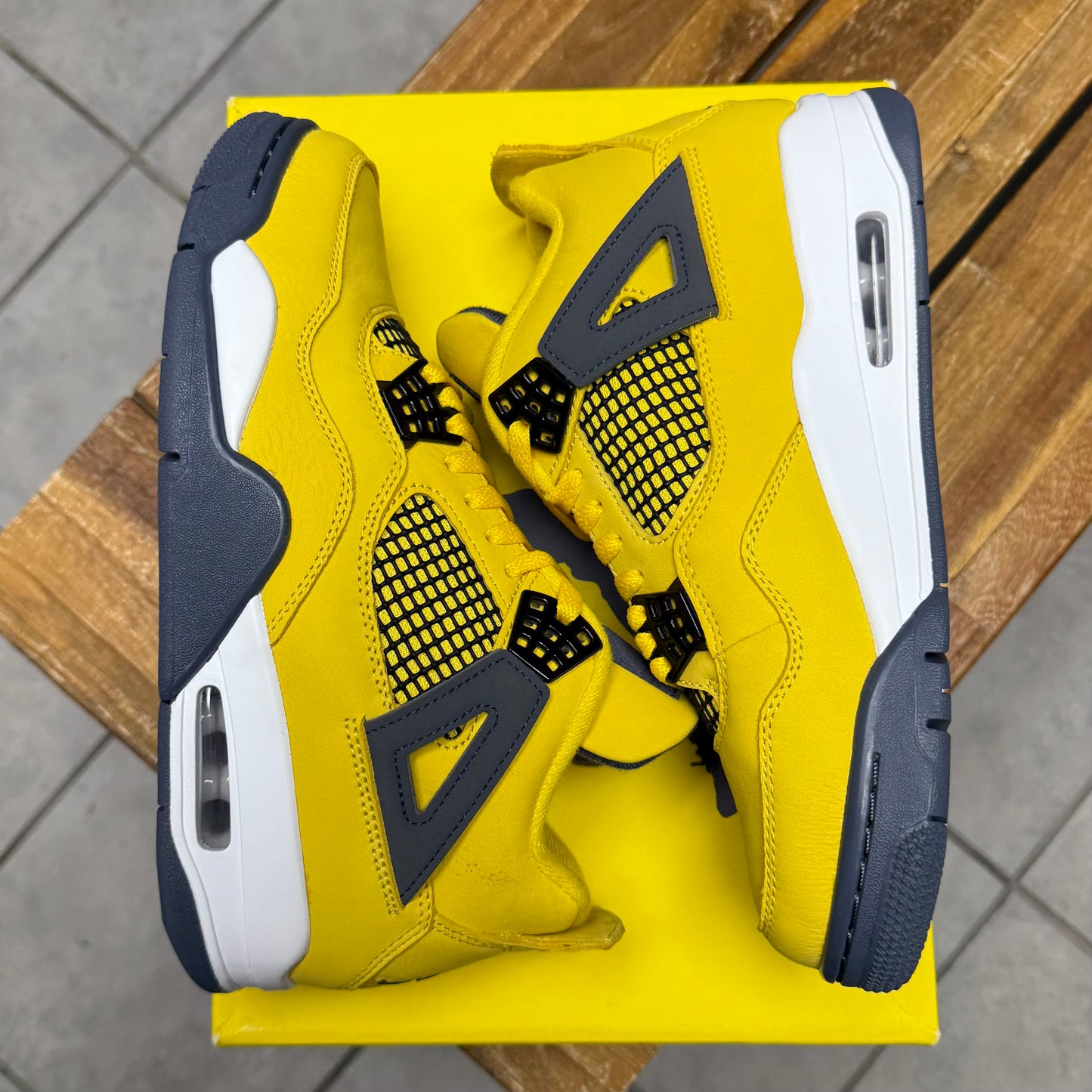 Jordan 4 Lightning (Worn)
