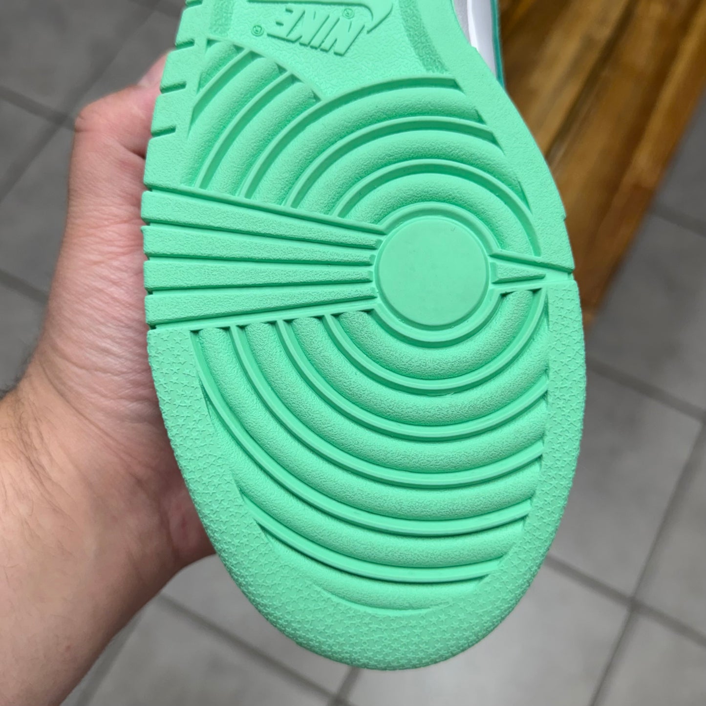 Dunk Low Green Glow (Worn)