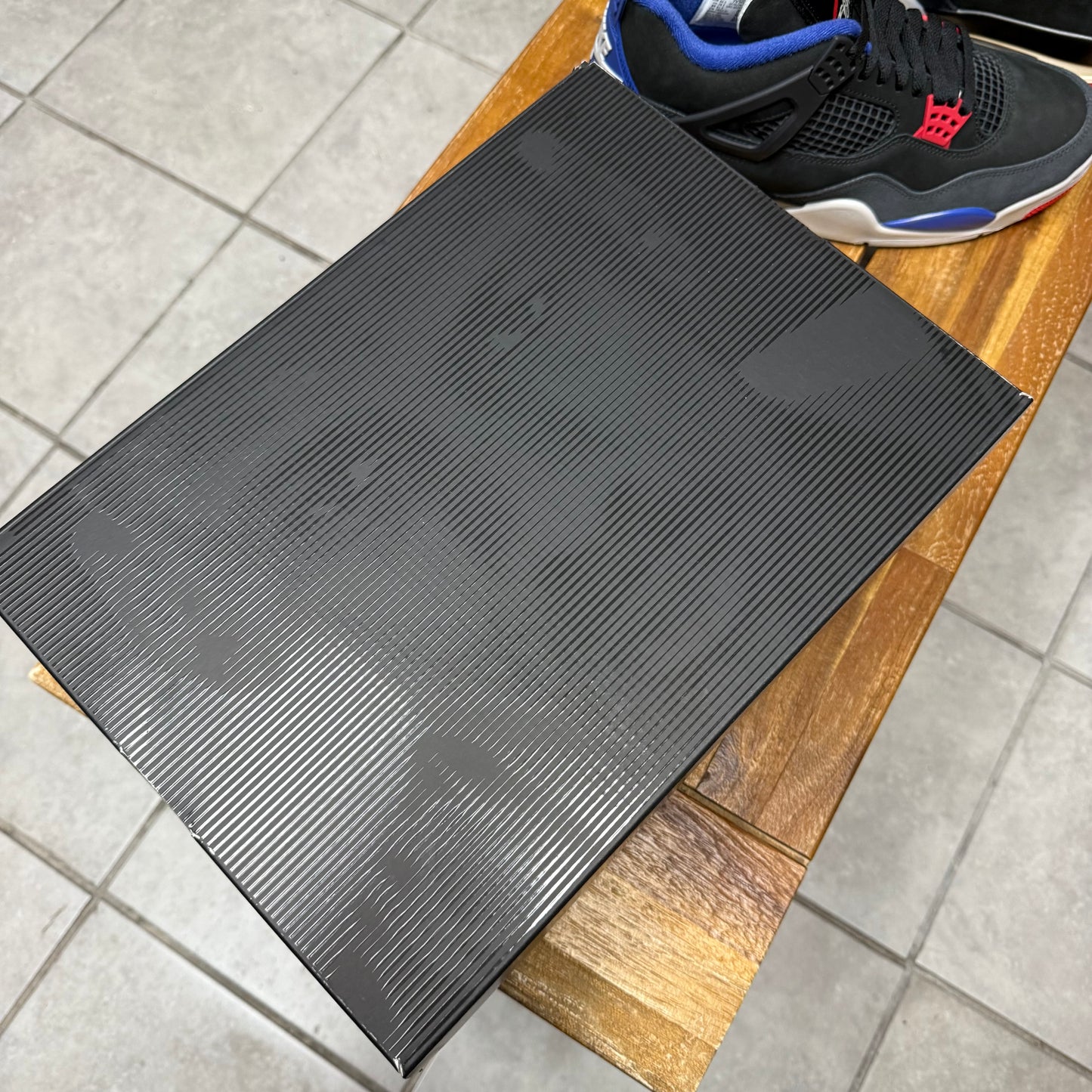 Jordan 4 Rare Air - White Lettering