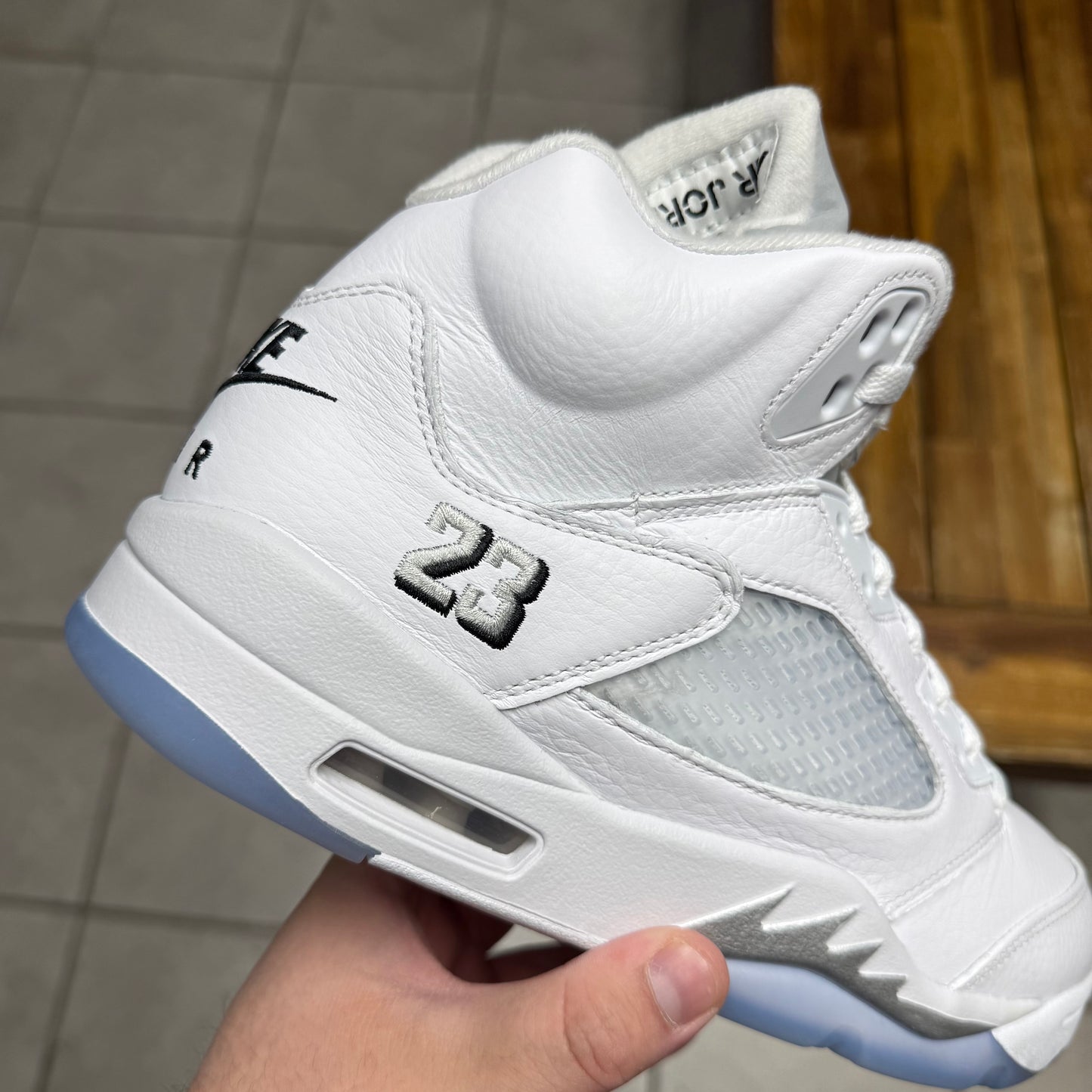 Jordan 5 White Metallic 2026 (Worn)