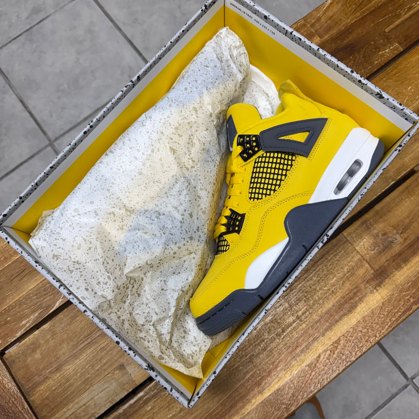 Jordan 4 Lightning (Worn)