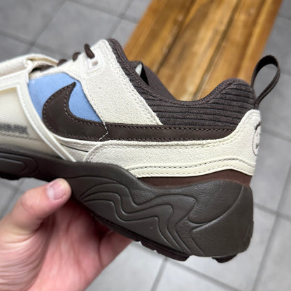 Zoom Field Jaxx x Travis Scott ‘Leche Blue’ (Worn)