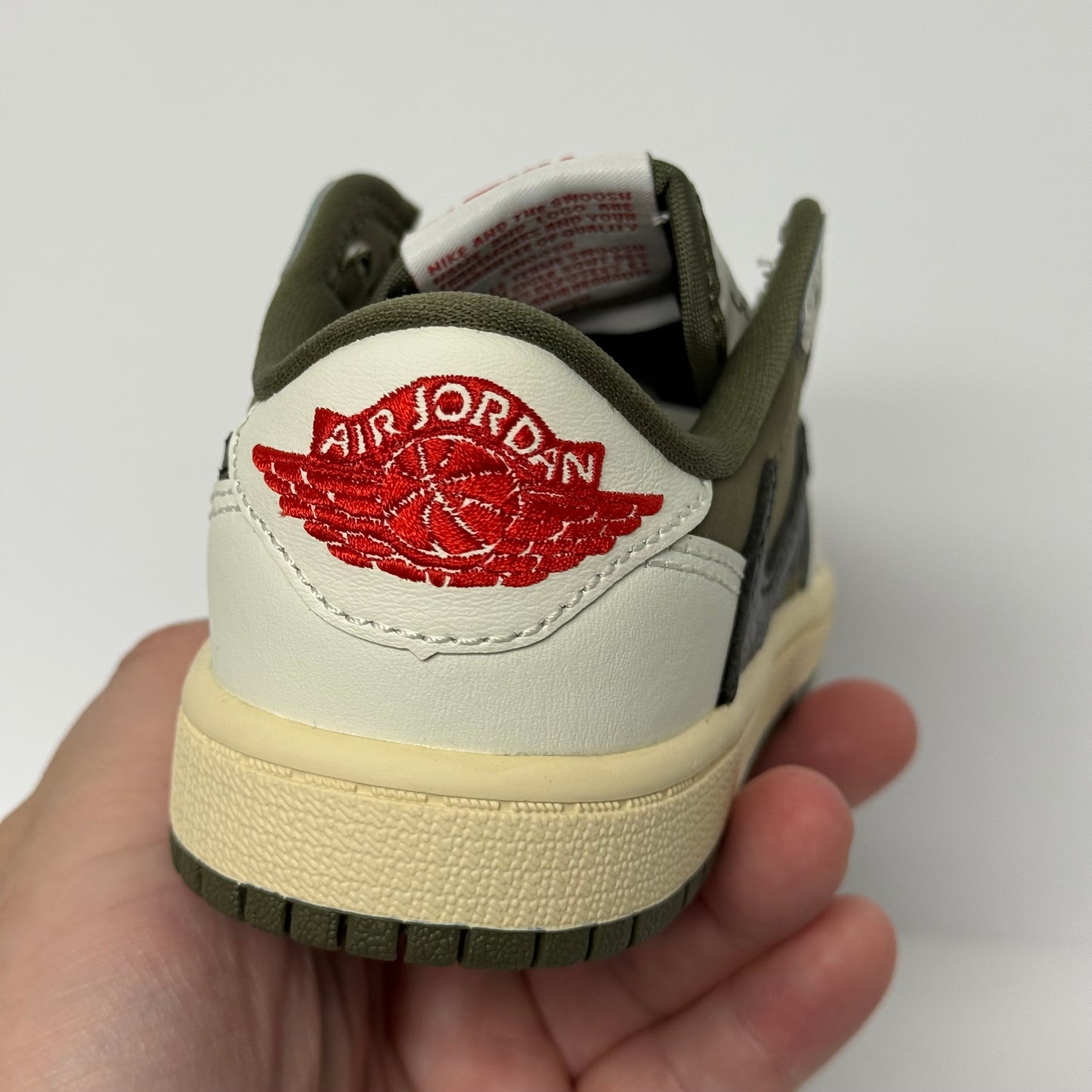 Jordan 1 Low OG x Travis Scott ‘Medium Olive’