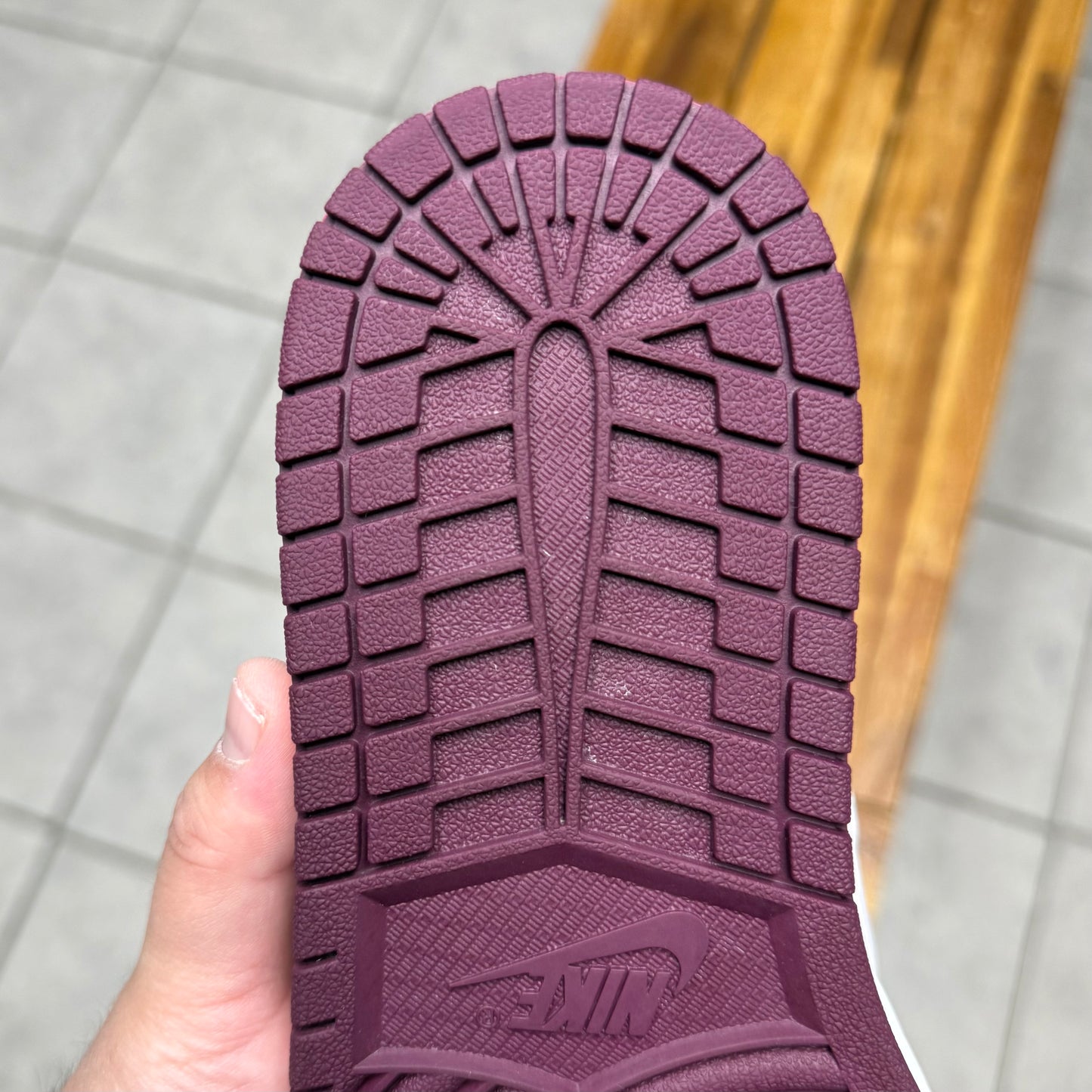 Jordan 1 High OG Bordeaux (Worn)