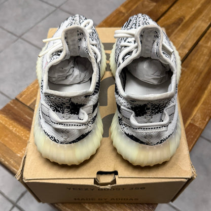 Yeezy 350 V2 Zebra (Worn)
