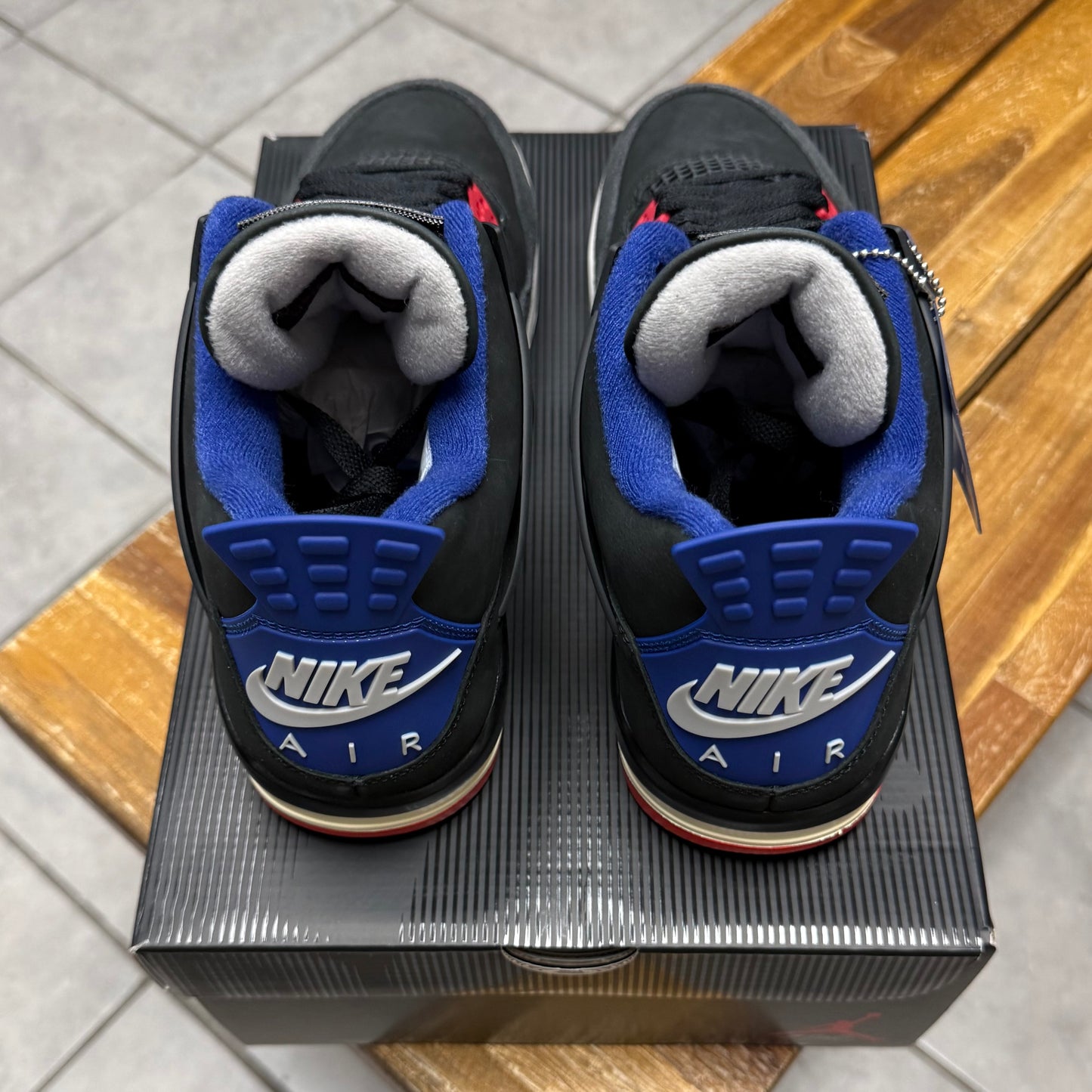 Jordan 4 Rare Air - White Lettering