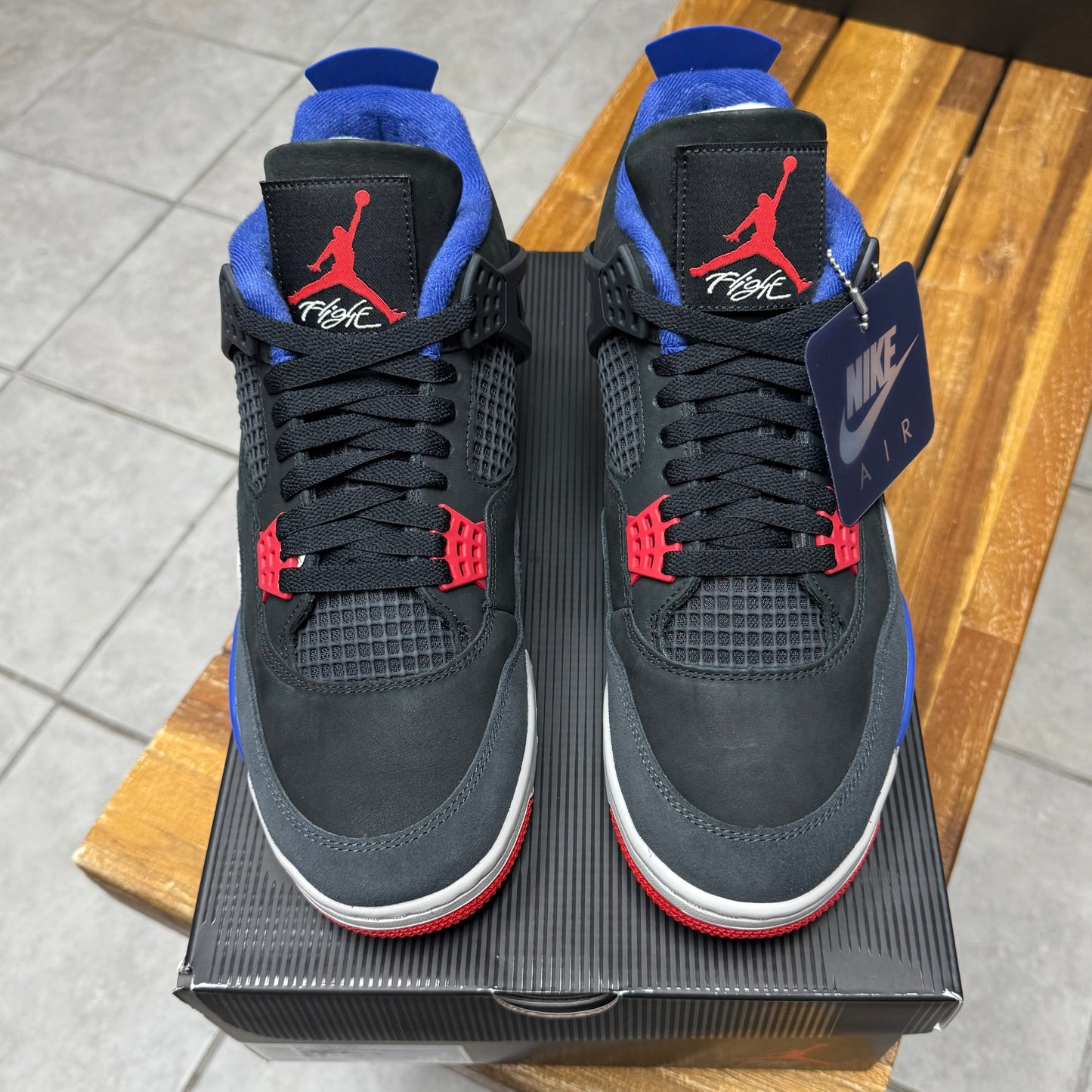 Jordan 4 Rare Air - White Lettering