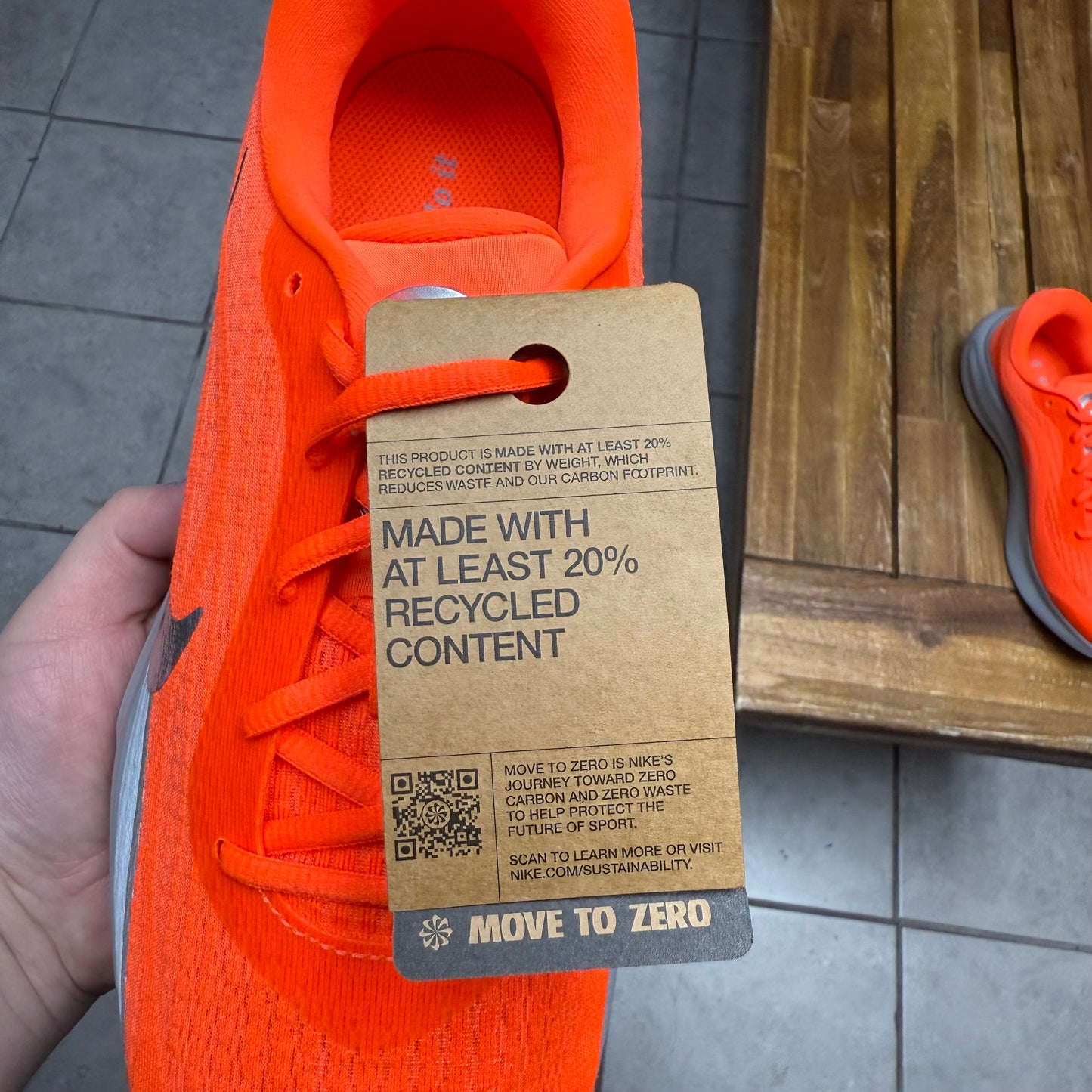 Nike Journey Run Premium Hyper Crimson