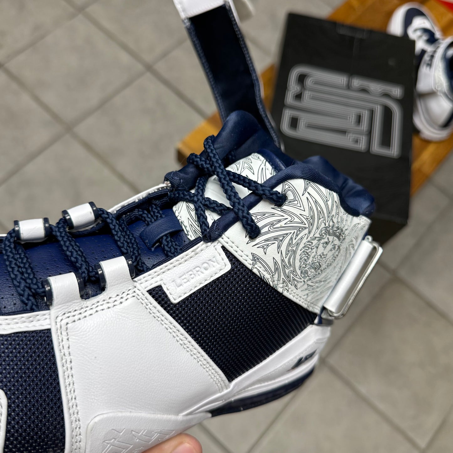 Nike Zoom LeBron 2 USA (Worn)