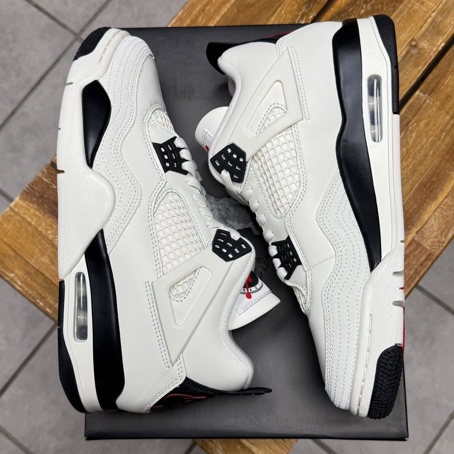 Jordan 4 Flight Club