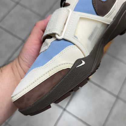 Zoom Field Jaxx x Travis Scott ‘Leche Blue’ (Worn)