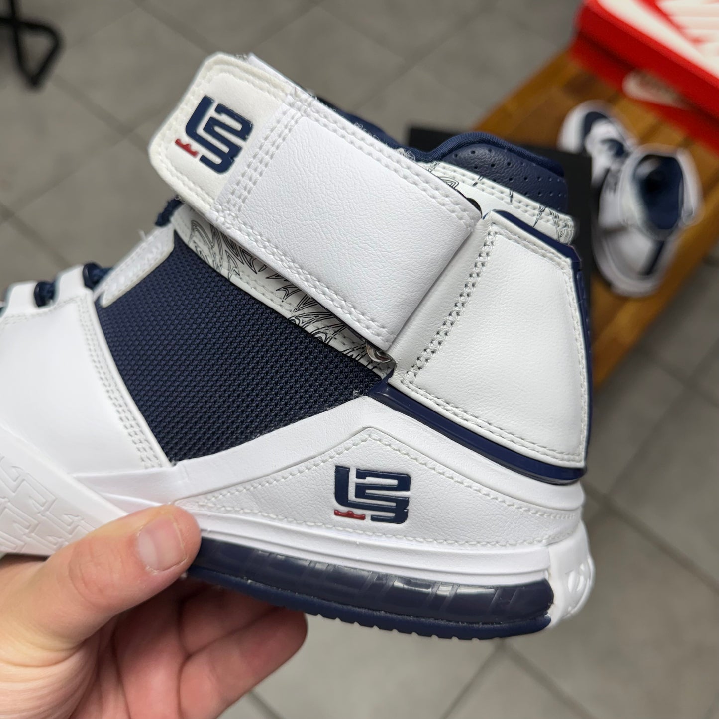 Nike Zoom LeBron 2 USA (Worn)