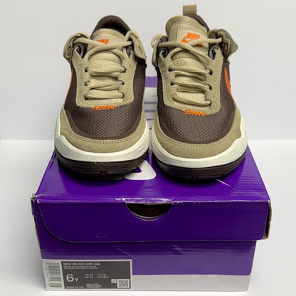 Nike SB Day One Desert Khaki Campfire Orange